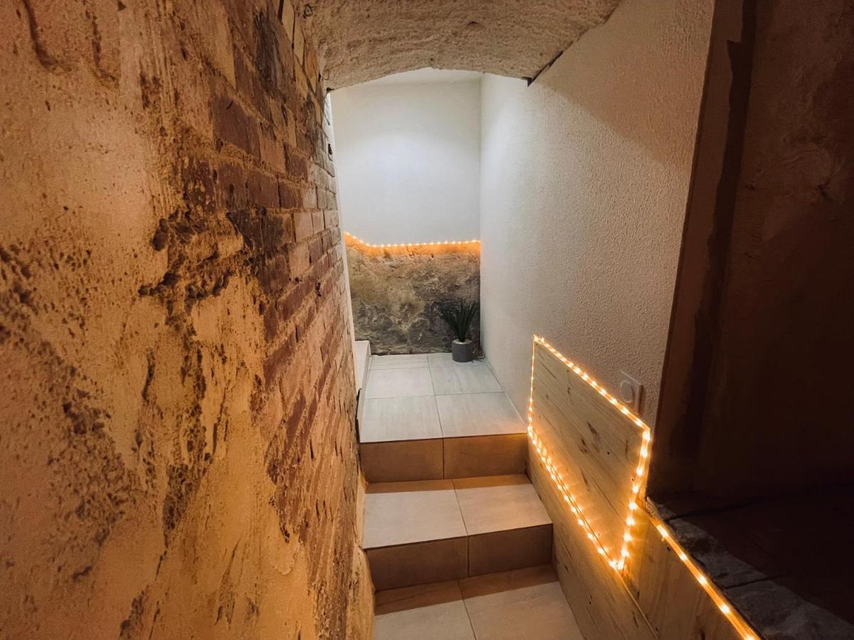 La Cave Aux Lumieres - Proche Centre-Ville - 2 Chambres - Wifi Renaison Dış mekan fotoğraf